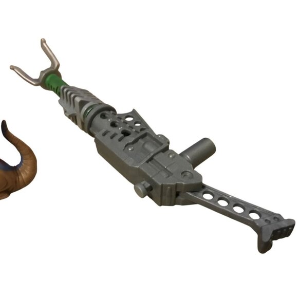 Jurassic Park 1994 Series 2 Ian Malcolm Figure W/ Gallimimus Hatchling & Gun Acc - Picture 8 of 11